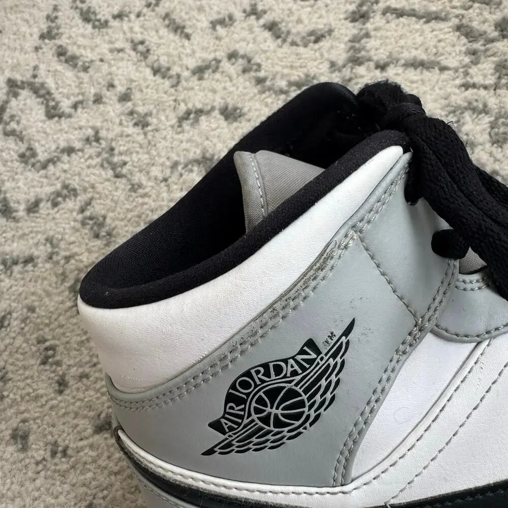 Air Jordan 1 Mid Light Smoke Grey Men’s Size 11.5